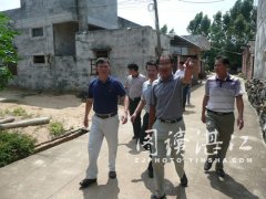 廣州市花都區雅瑤鎮書記率隊赴扶貧點慰問