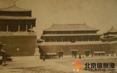 <a href='http://m.se0552.com/' target='_blank'><u>北京城</u></a>的宮城城門