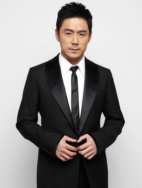 演員常鋮個人資料微博 19日與妻子曲雙雙完婚