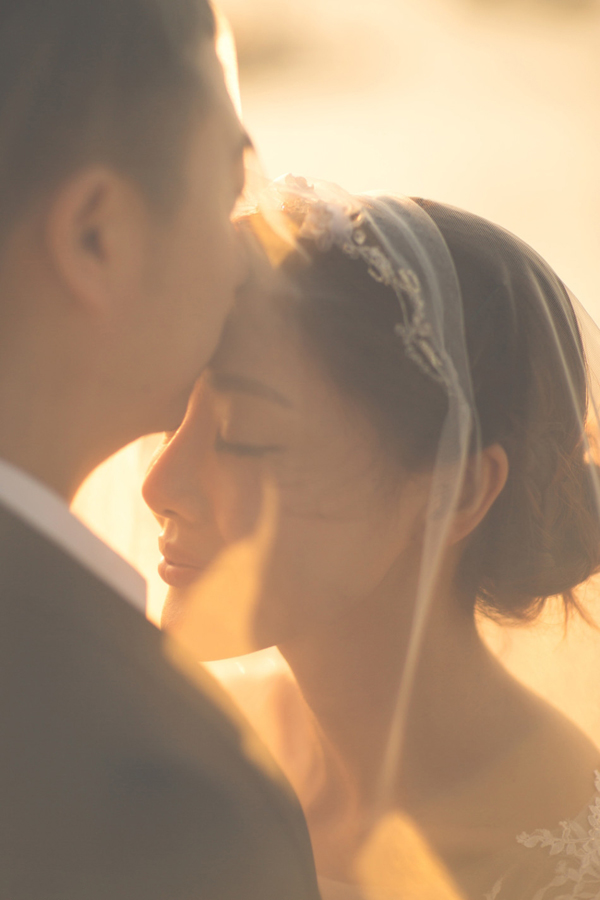 鄧家佳婚紗照曝光 與圈外男友在澳洲舉行婚禮