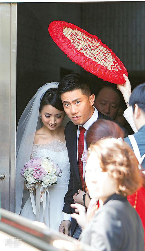 林依晨出嫁擺傘陣防媒體 平安夜低調(diào)完婚