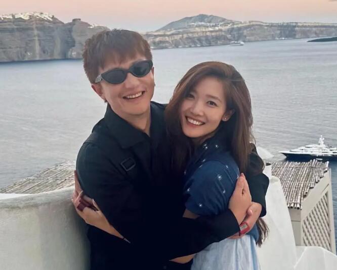 黃軒回應公開女友 稱兩人關系十分穩定