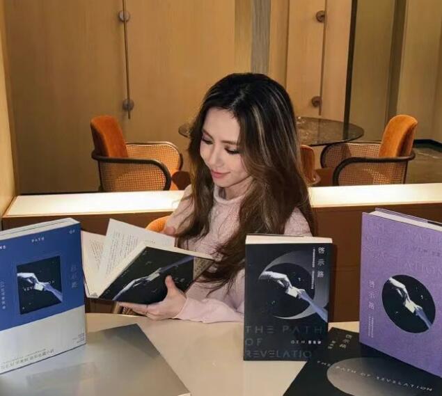 鄧紫棋小說開啟預售 慶祝出道17周年